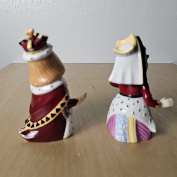Department 56 "Alice in Wonderland "King & Queen of Hearts Porcelain - Picture 6 of 11